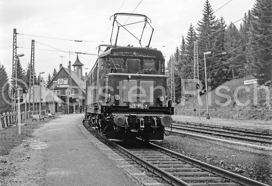 728 7,6 - 1979 87_KR86889