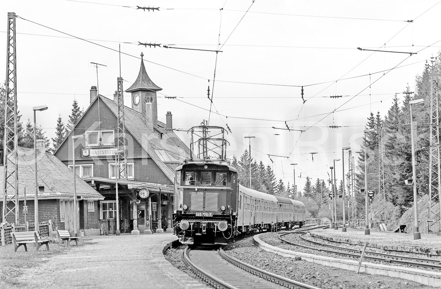 728 7,6 - 1979 88_KR86898