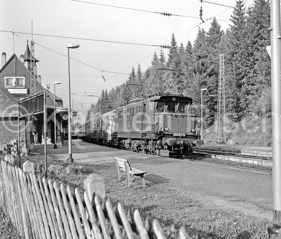 728 7,6 - 1979 92_KR86955