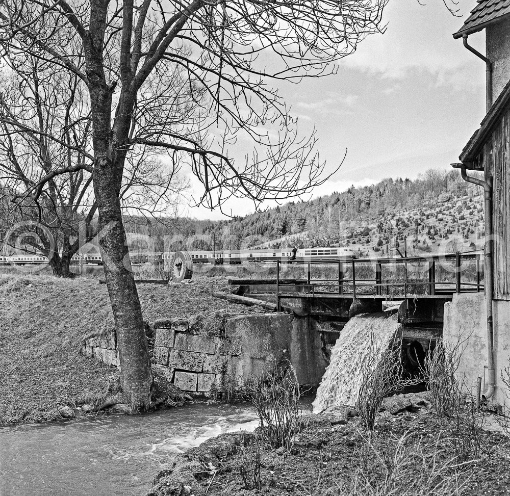 750 73,0 - 1978 40_KR93424