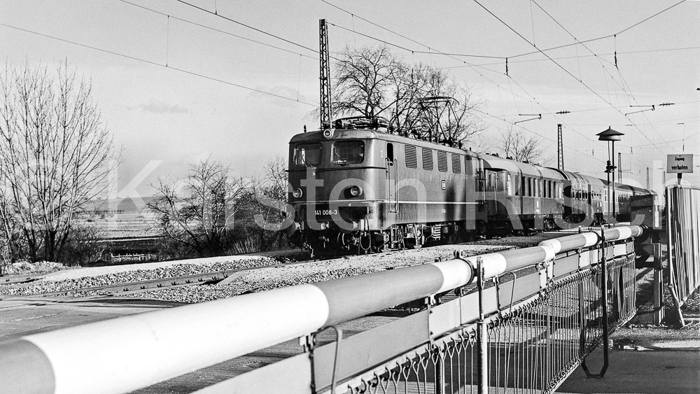 980 - 45,7 - 1978 36_KR93376