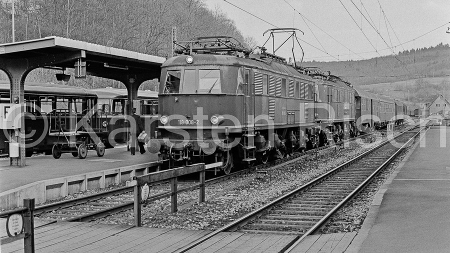 665 73,9 - 1978 59_KR13809