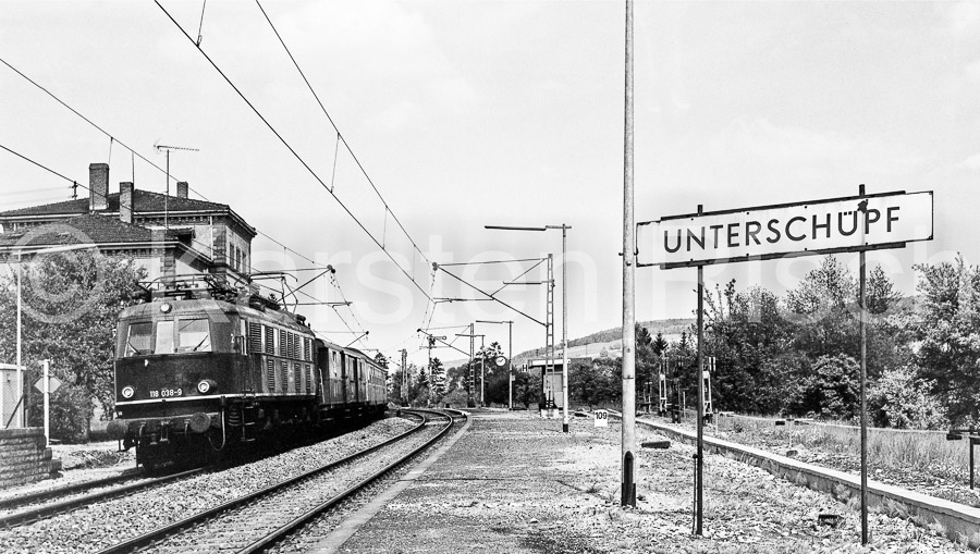 780 109,0 - 1977 18_KR52031