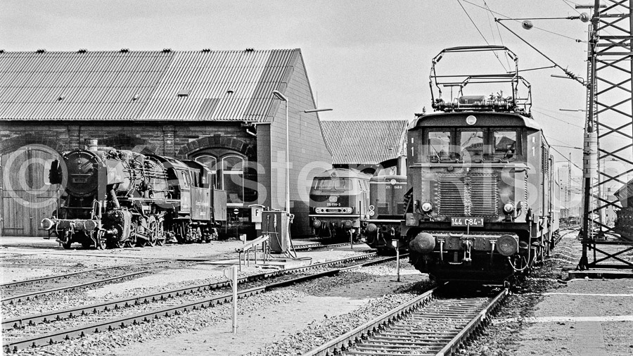 780 116,1 - 1978 57_KR13736