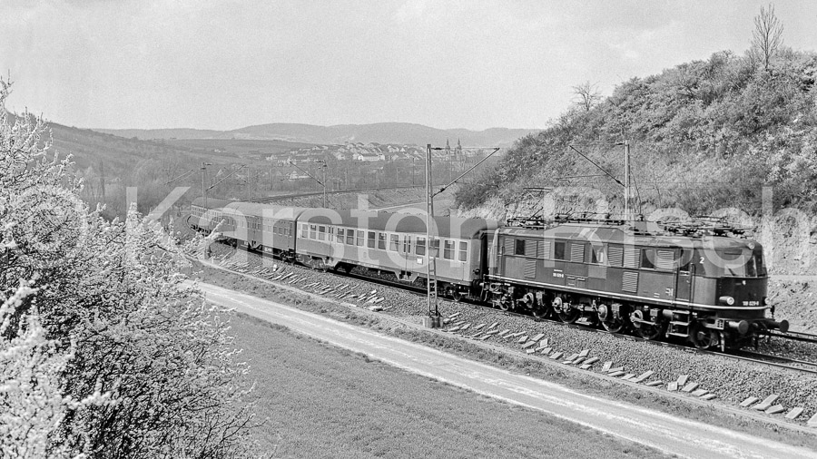 780 120,6 - 1978 65_KR13933