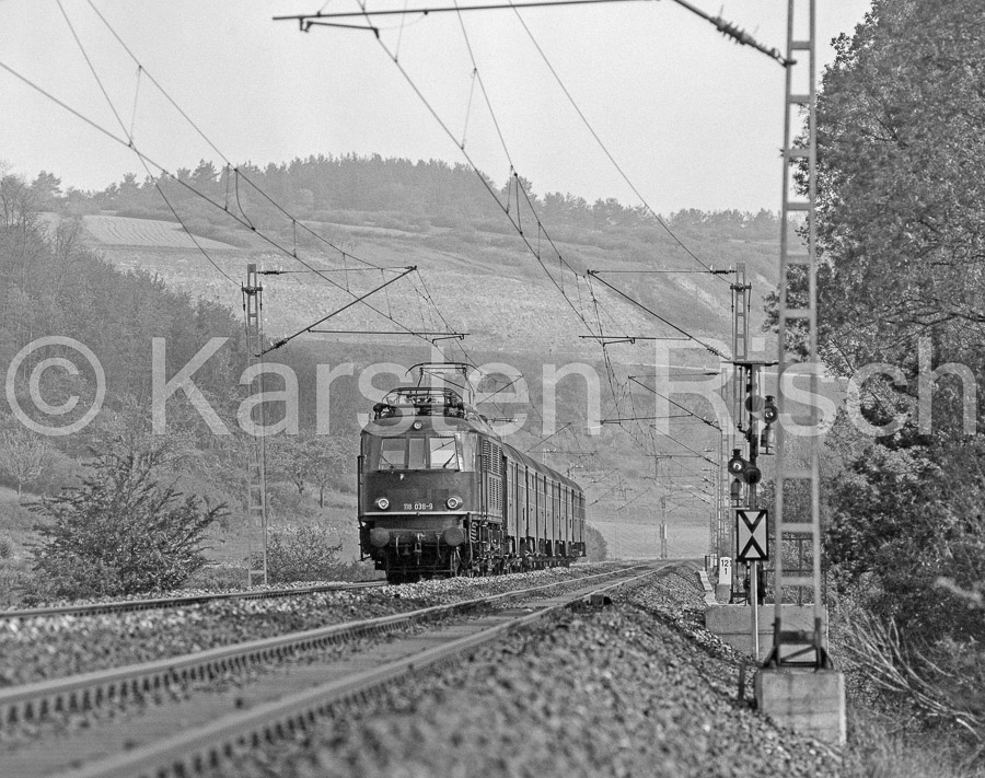 780 121,1 - 1977 16_KR52013