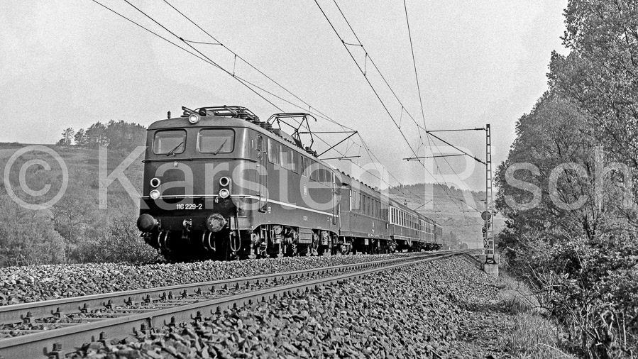 780 121,1 - 1977 20_KR62055