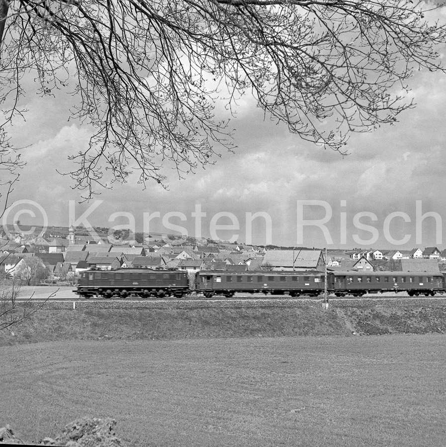 780 122,9 - 1978 58_KR13772