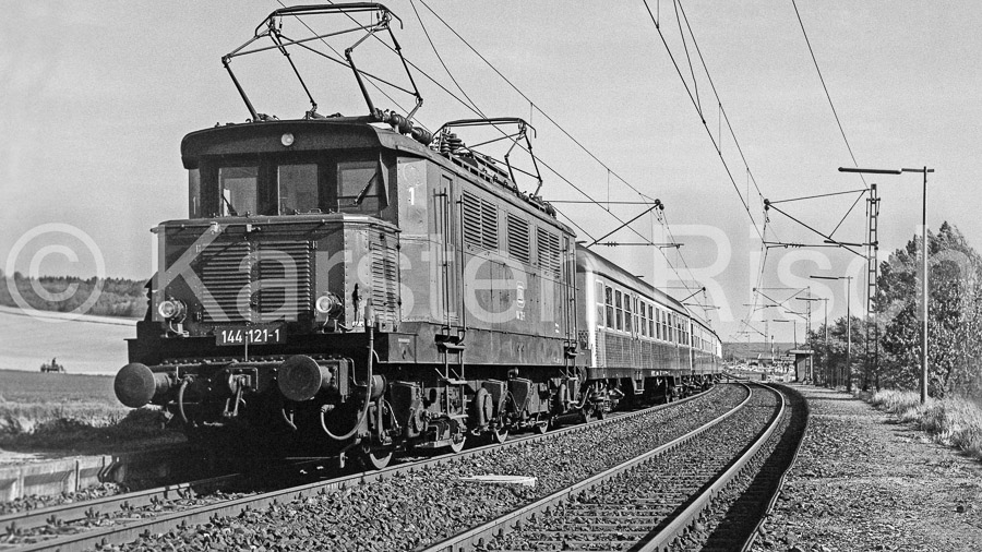 780 133,8 - 1977 18_KR52041