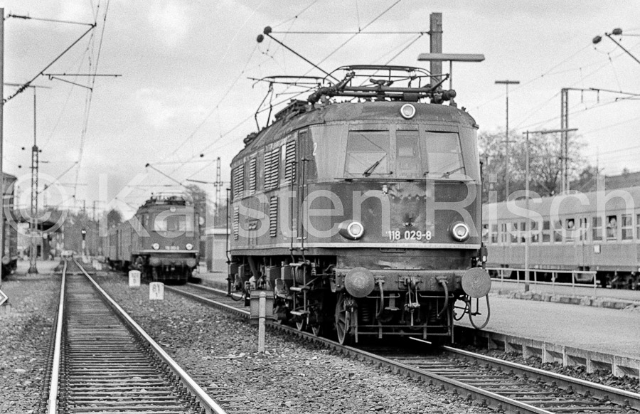 780 81,1 - 1978 60_KR13844