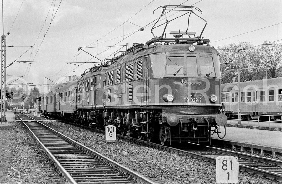 780 81,1 - 1978 60_KR13847