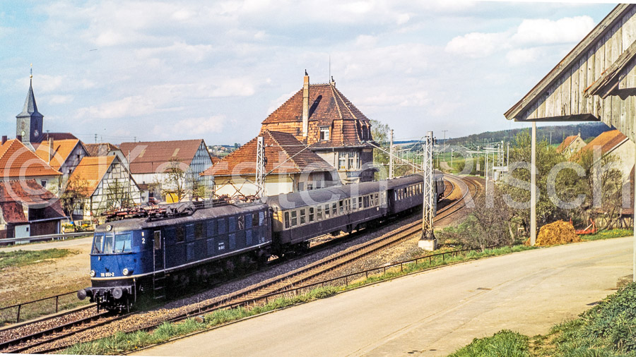 780 88,9 - 1978_KR20515(2)(16 9)