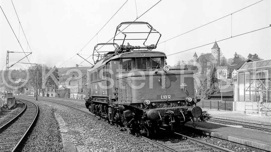 E93 12 - 1984 11_KR46613