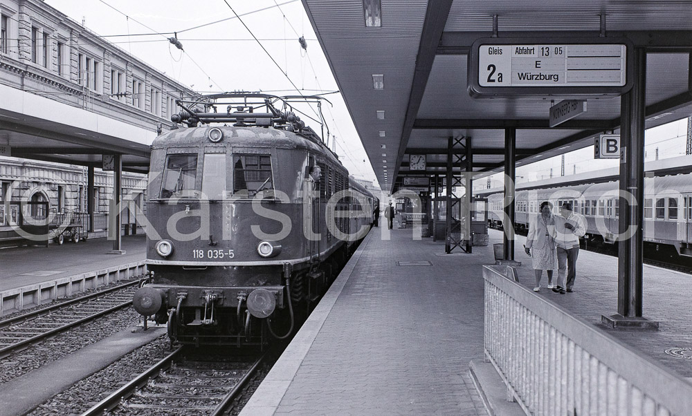 820 0,0 - 1983 14_KR35490