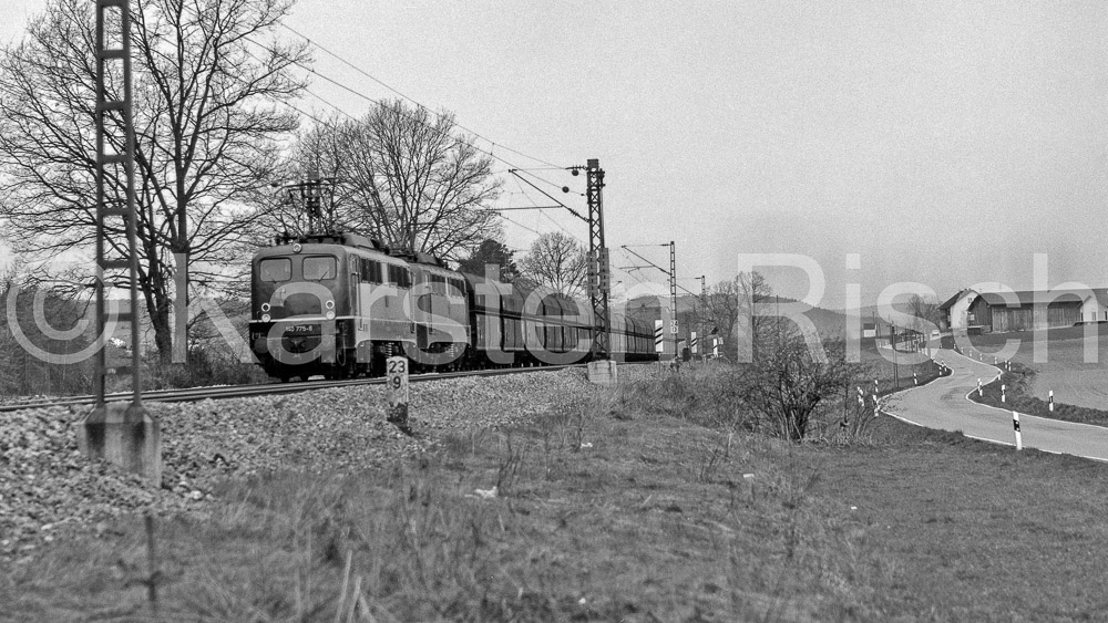 820 23,9 - 1984 25_KR46793