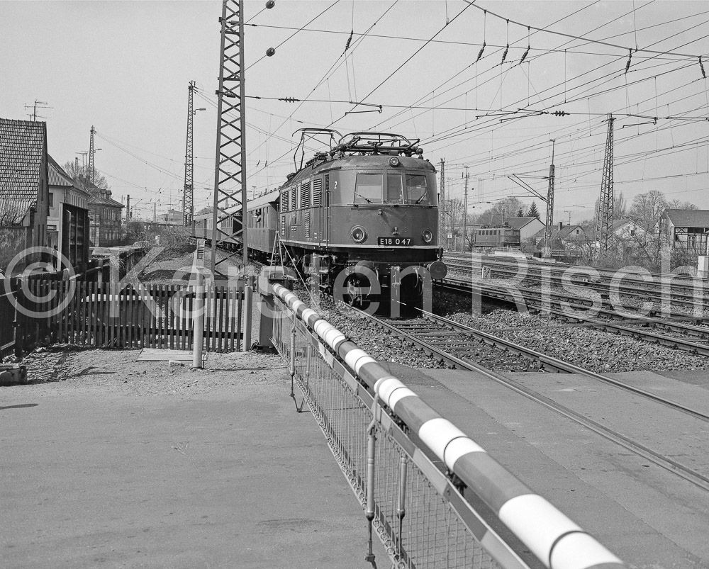 820 32,2 - 1984 08_KR46576