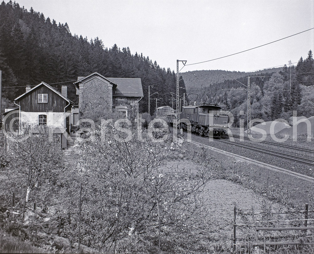 840 36,2 - 1983 13_KR35474