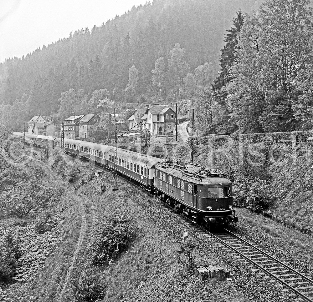 840 50,1 - 1977 12_KR51958