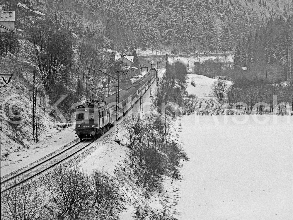 840 50,2 - 1976 68_KR51752