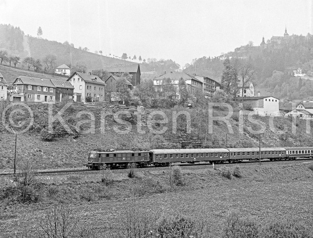 840 50,2 - 1977 12_KR51957