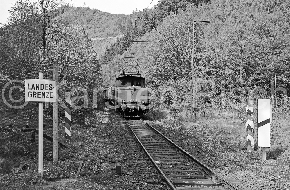 840 52,9 - 1983 13_KR35473