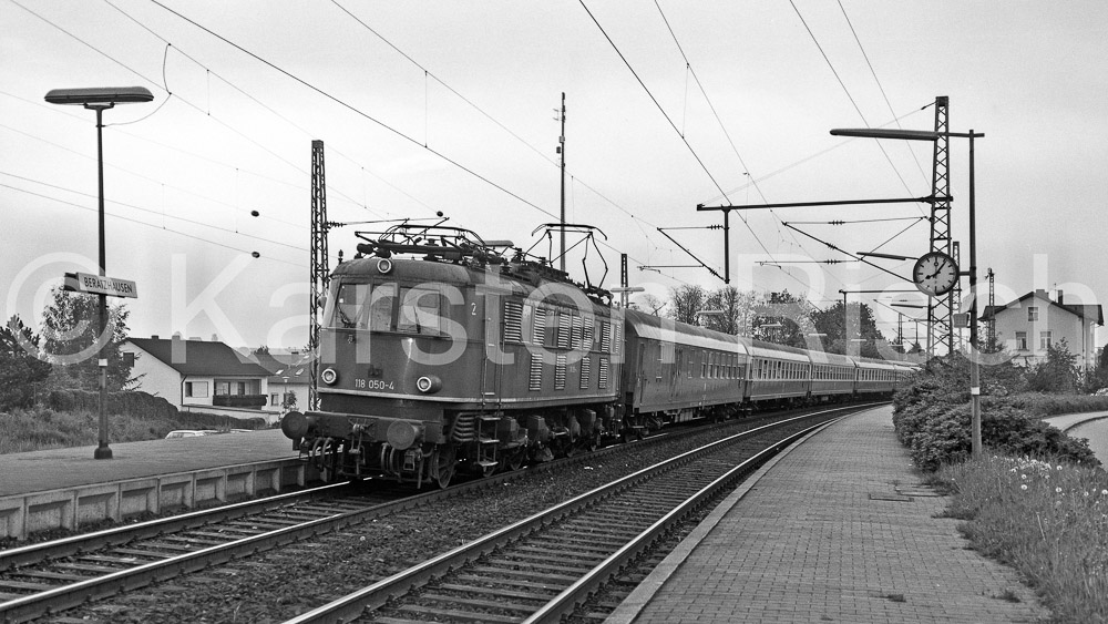 880 26,2 - 1983 16_KR35516