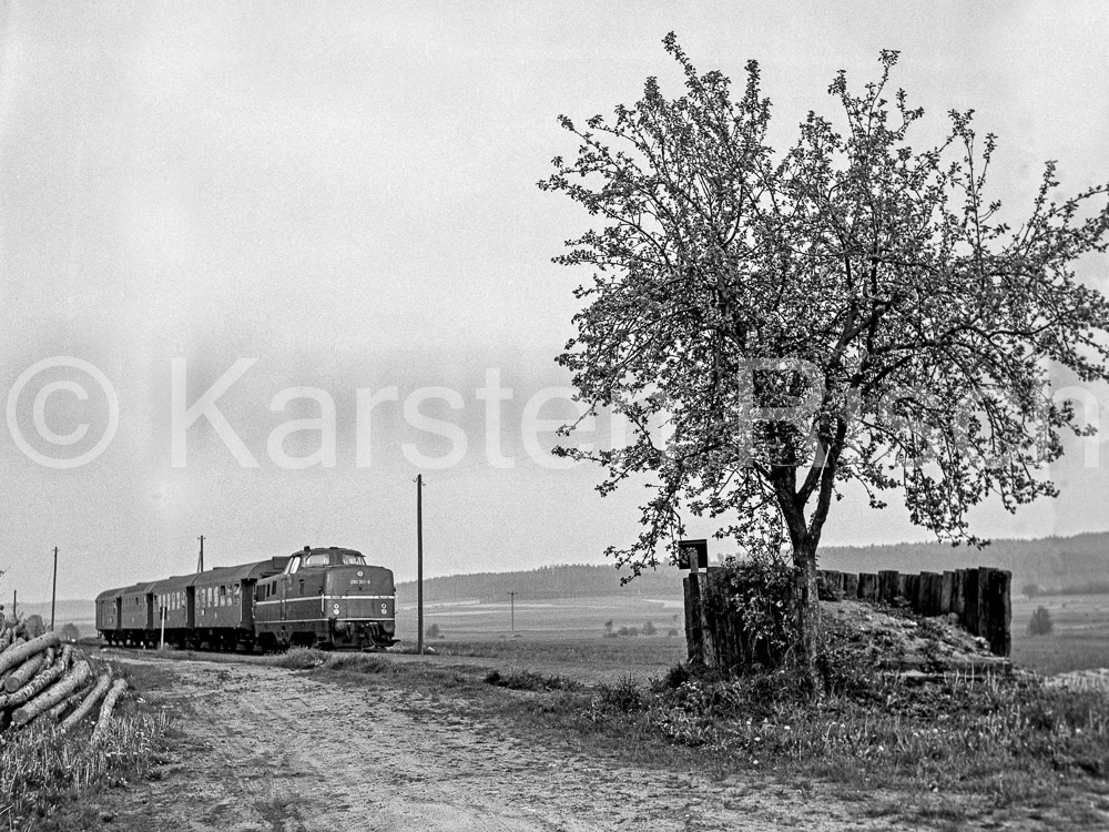 824 18,4 - Steigerwaldbahn - 1977 17_KR52018