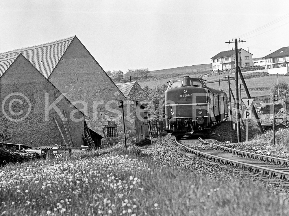 824 22,7 - Steigerwaldbahn - 1977 16_KR52008