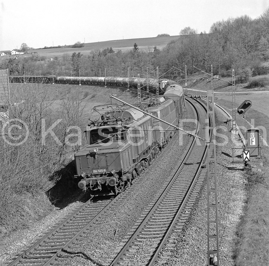 880 17,4 - 1984 18_KR46697