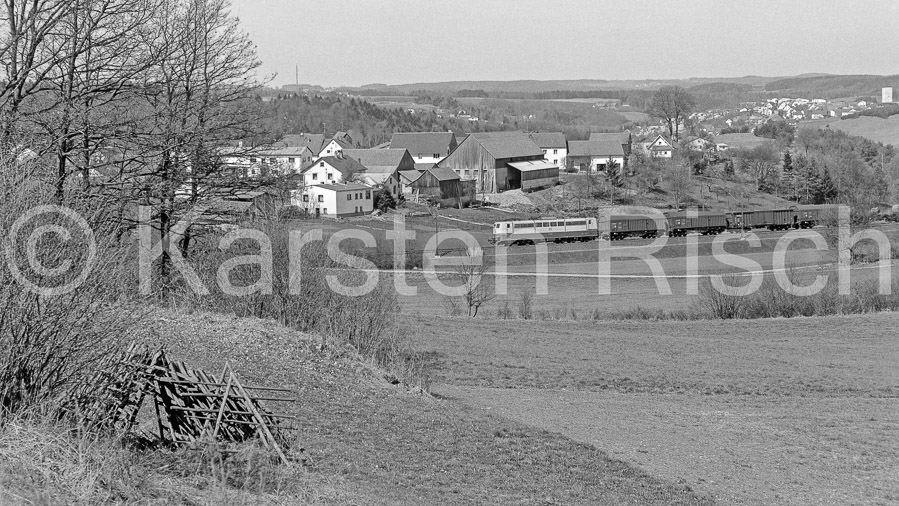 880 17,5 - 1984 18_KR46701