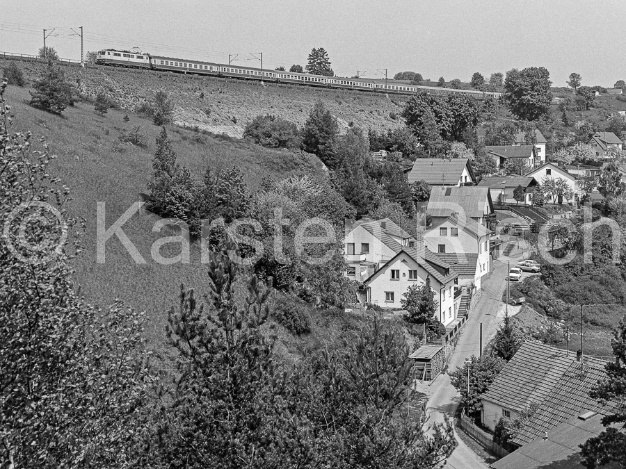 880 20,0 - 1983 18_KR35530