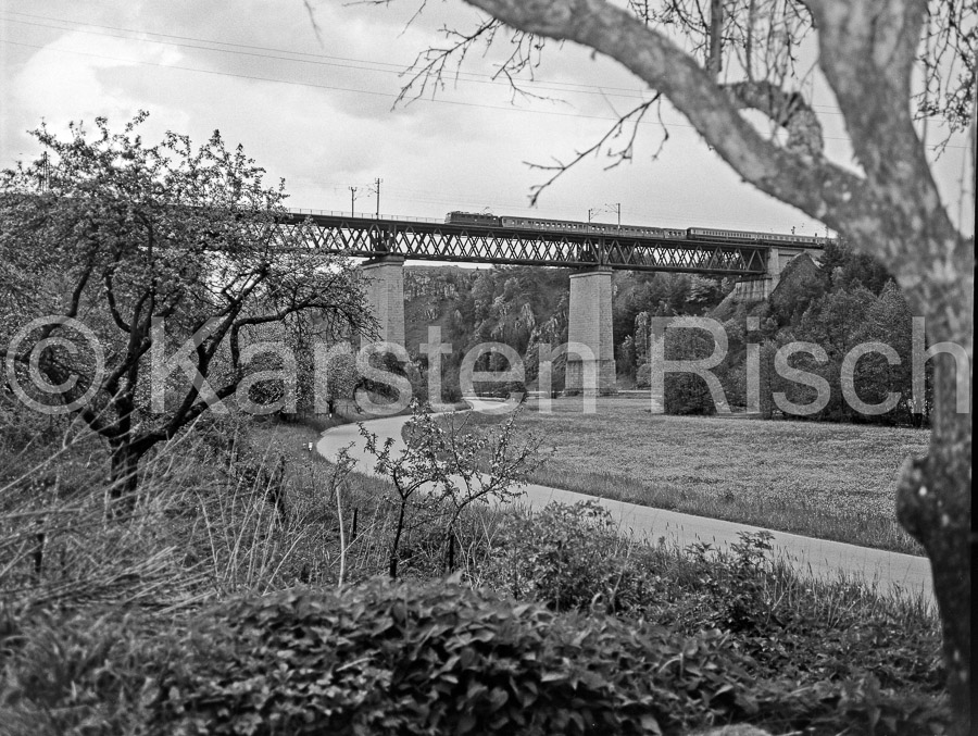 880 26,0 - 1983 19_KR35534