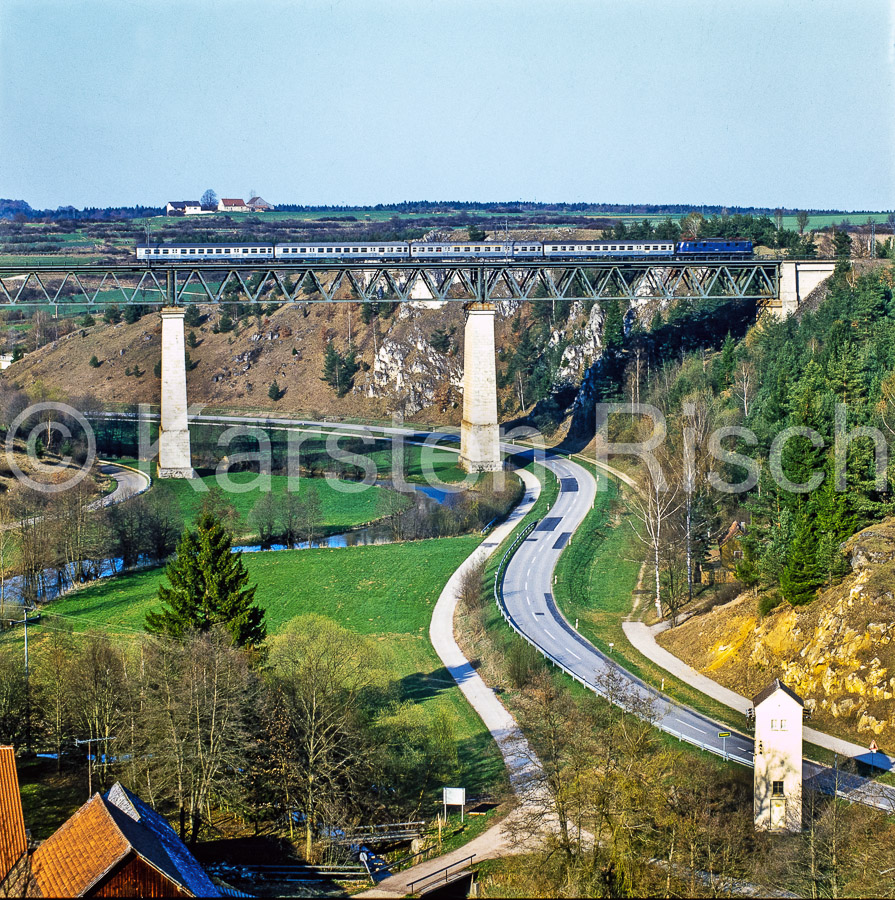 880 26,0 - 1984_KR64212