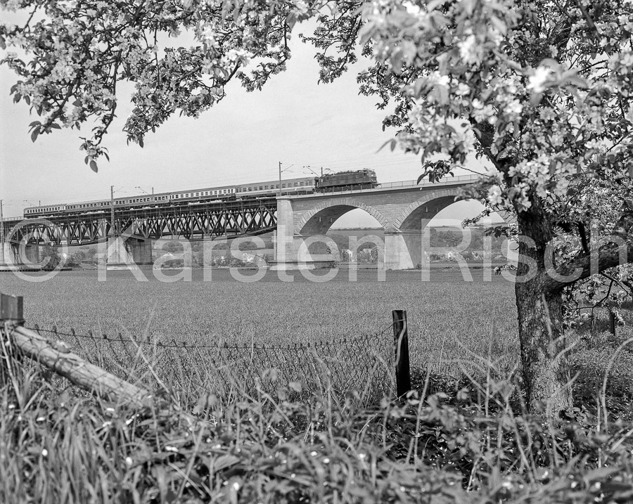 880 3,4 - 1983 18_KR35525