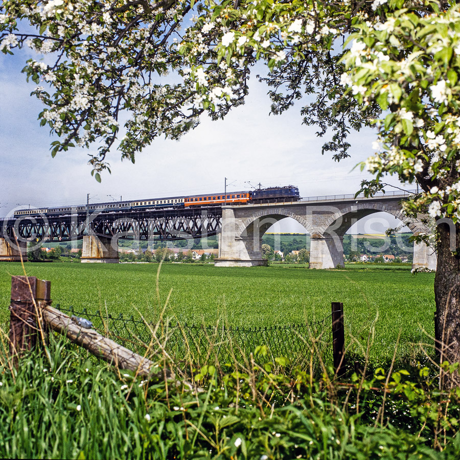 880 3,4 - 1983_KR33938