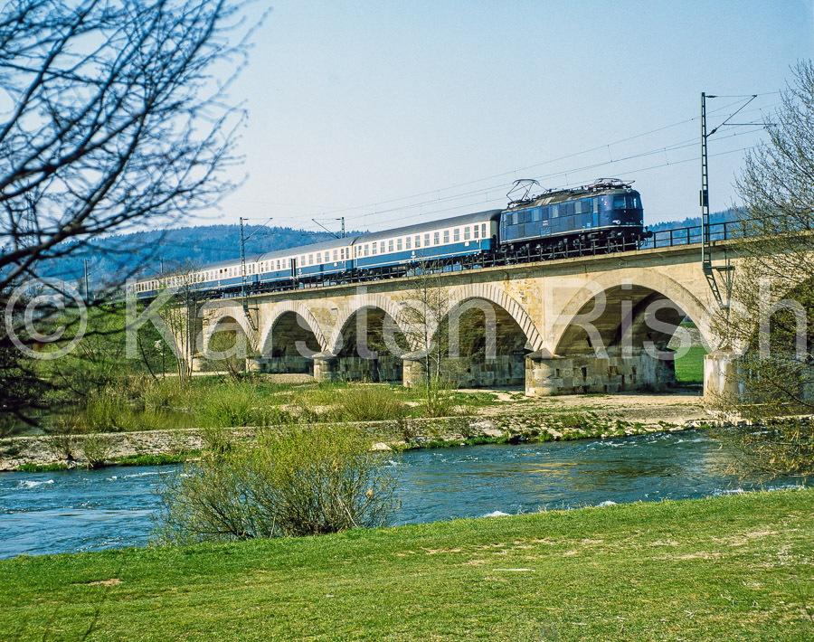 880 3,6 - 1984_KR10084