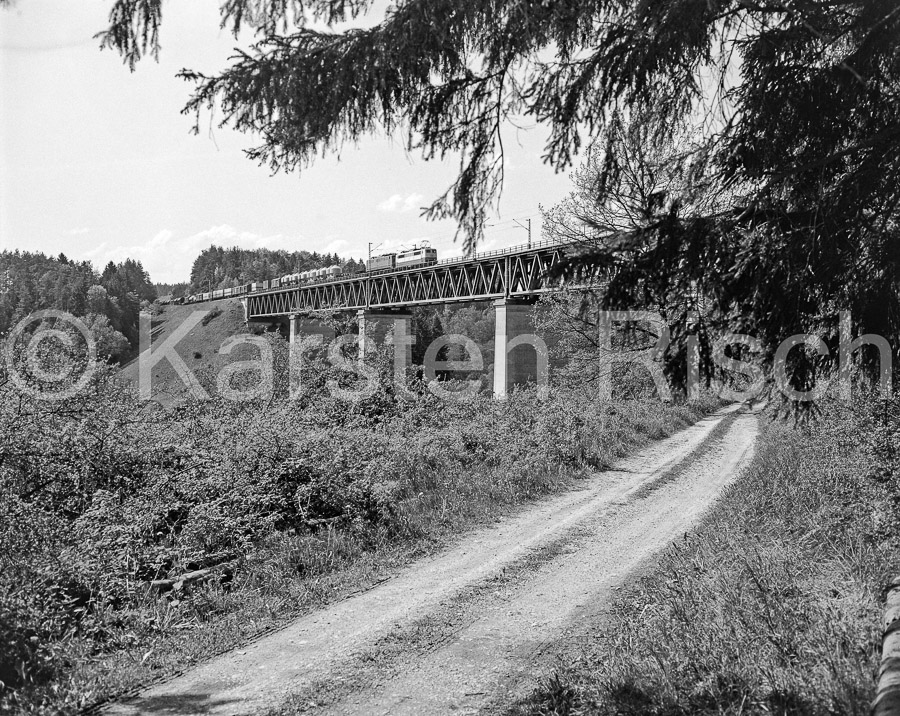 880 54,1 - 1983 21_KR35565