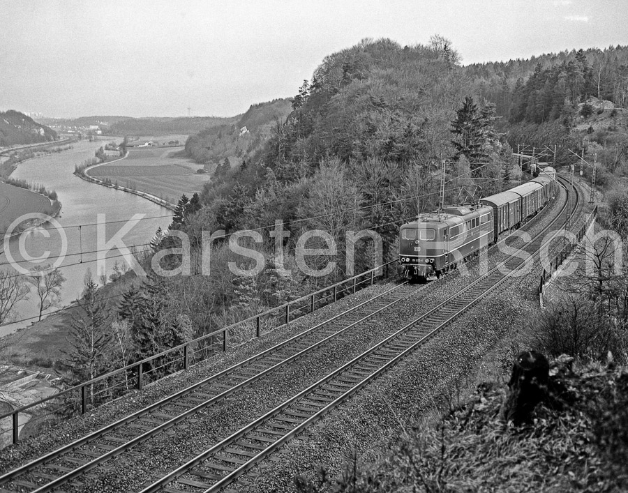 880 9,0 - 1984 21_KR46732