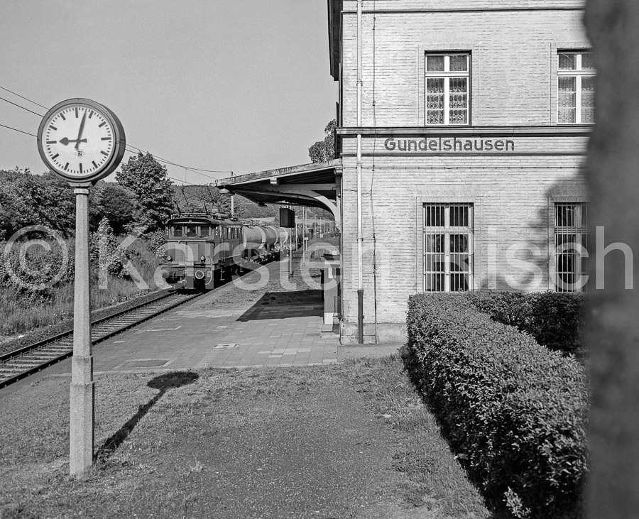 993 15,2 - 1983 19_KR35543