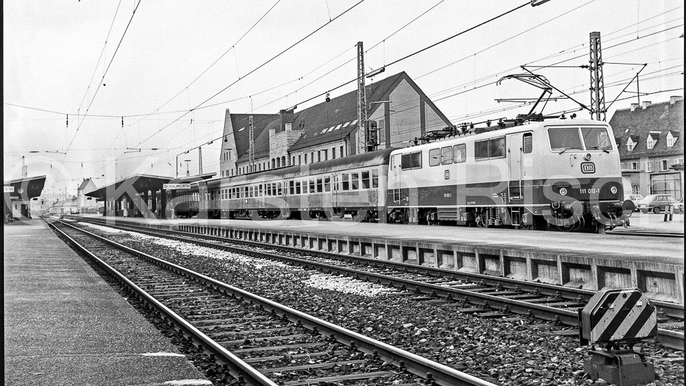 910 40,8 - 1977 44_KR62329