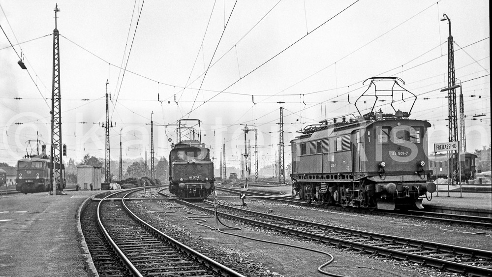 954 0,0 - 1977 24_KR62115