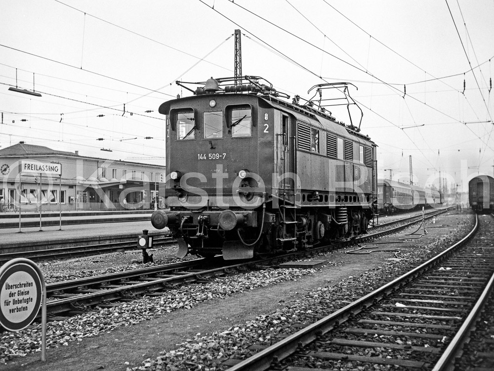 954 0,0 - 1977 24_KR62118