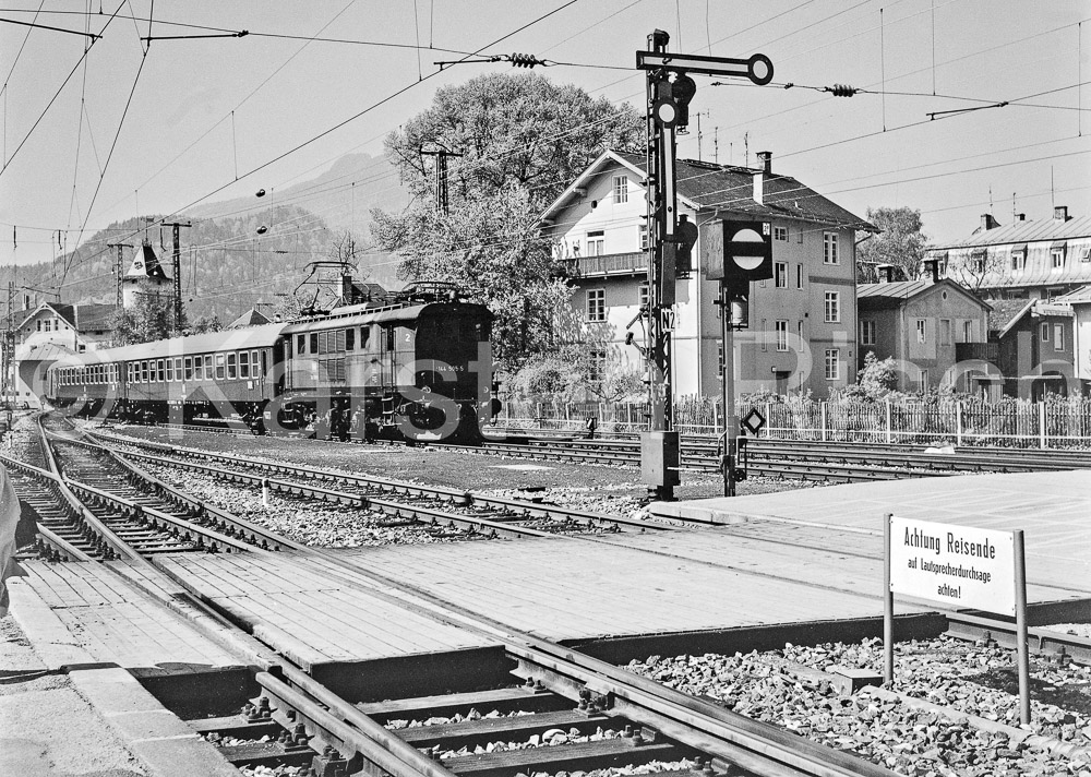 954 0,0 - 1979 68_KR66644