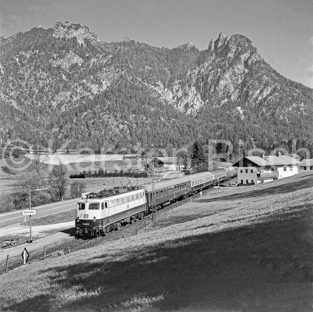 954 10,2 - 1979 68_KR66640