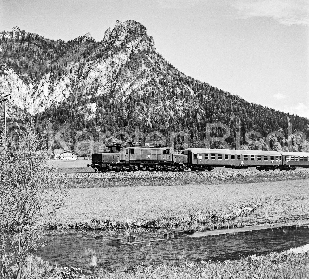954 10,4 - 1978 98_KR64504