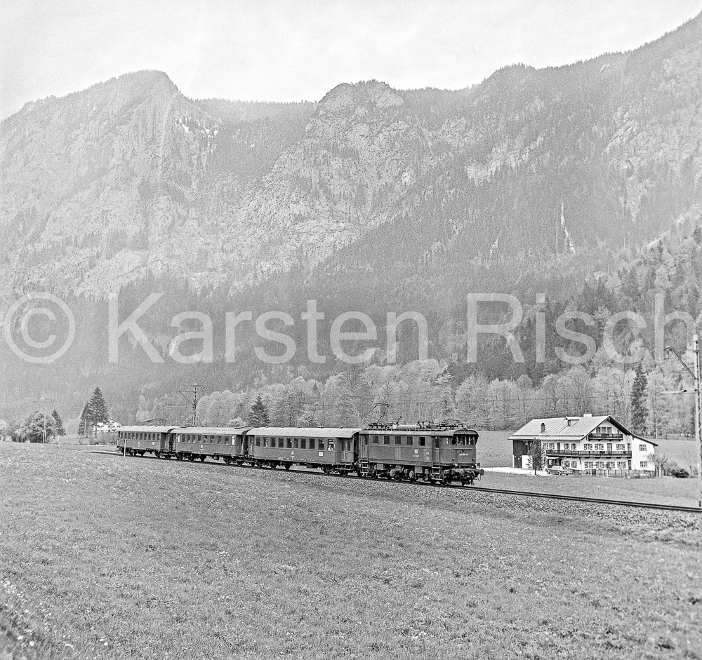 954 10,5 - 1978 73_KR24106