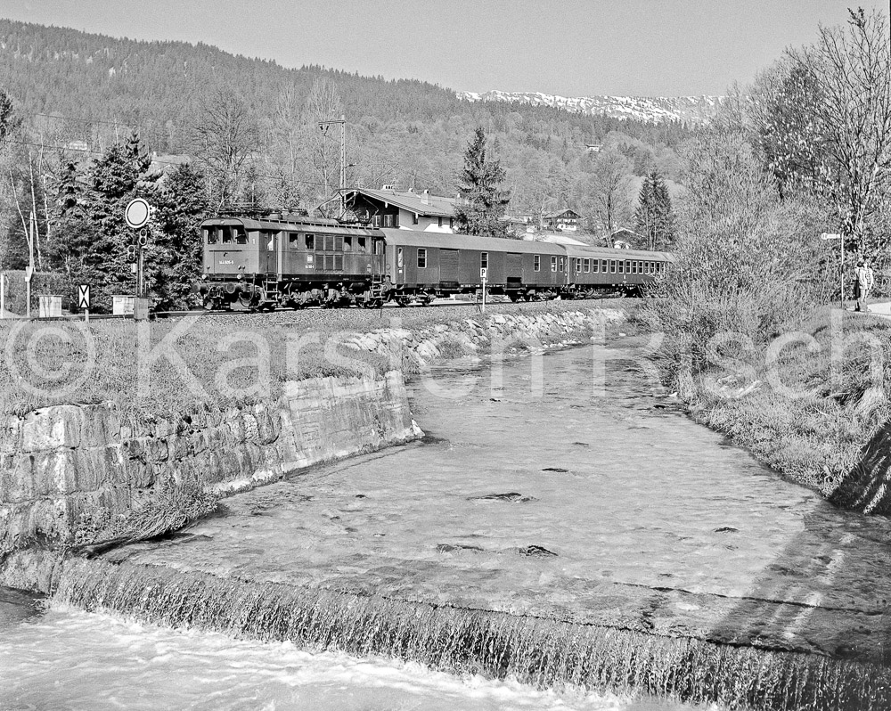 954 14,1 - 1979 67_KR66636