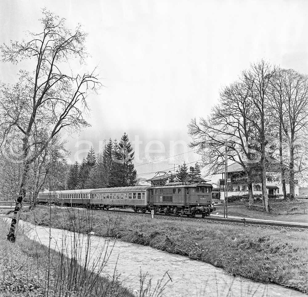 954 14,2 - 1978 73_KR24109