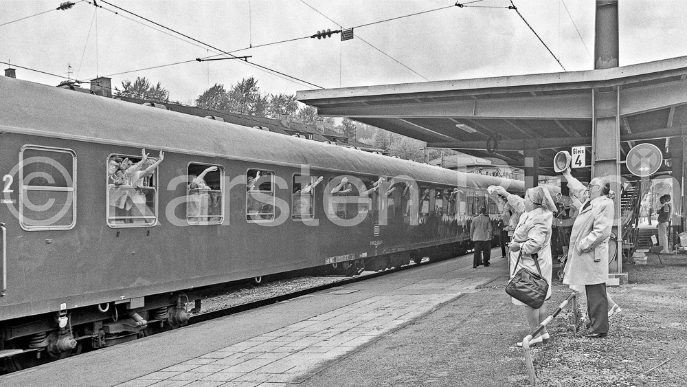 954 18,8 - 1978 76_KR24151