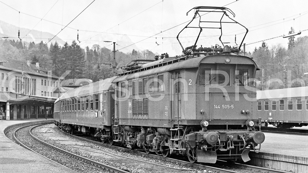 954 18,8 - 1978 84_KR34252